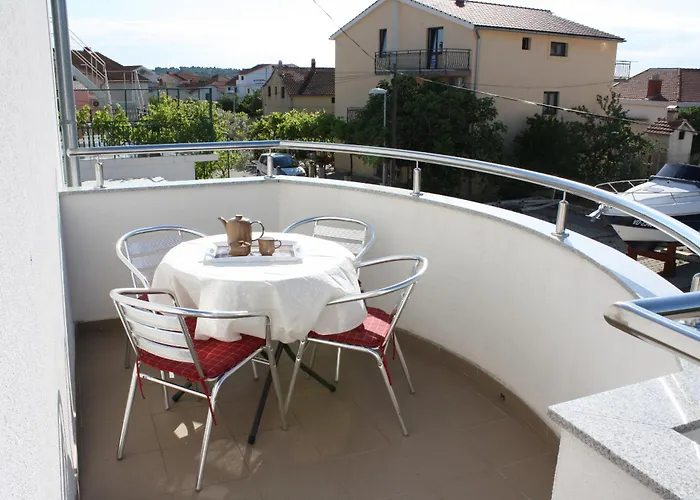 Roko Apartamento Vodice