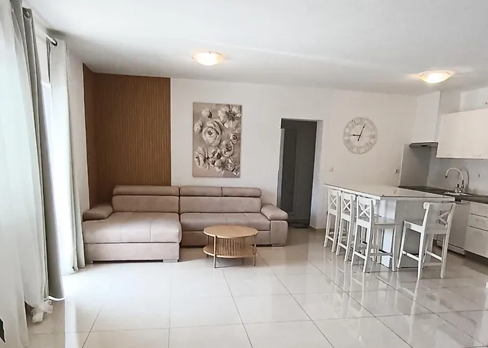 Roko Apartamento Vodice